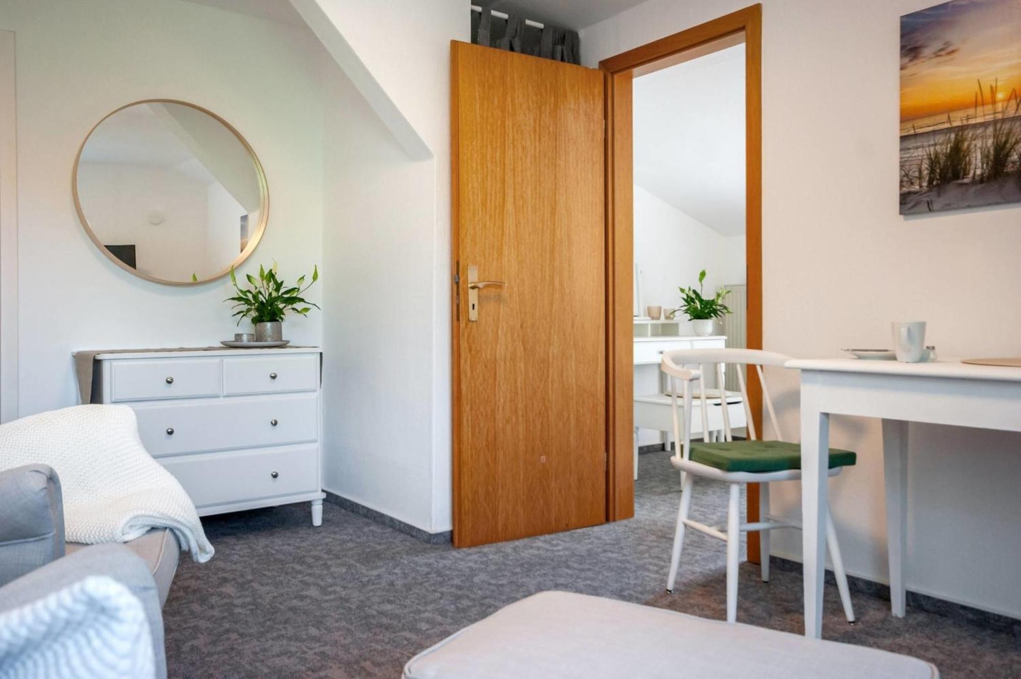 Knusthof - Wohnung 2 Albertsdorf Buitenkant foto